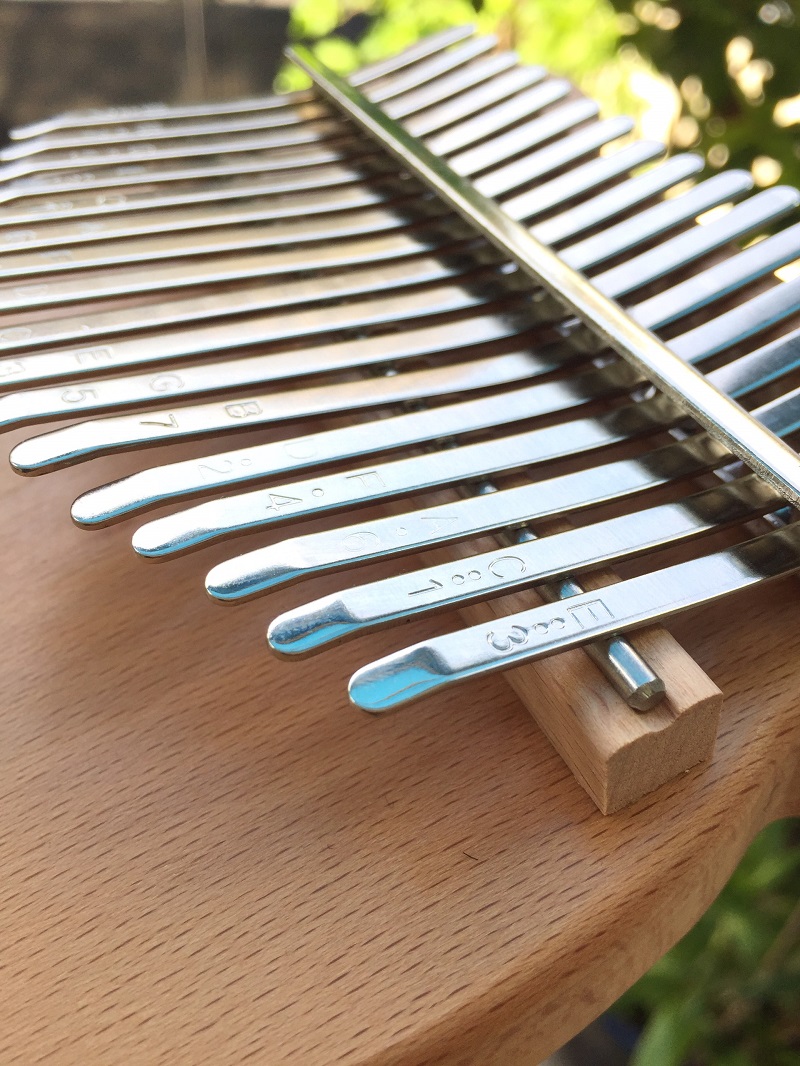 Đàn Kalimba 17 Phím Nguyên Khối Gỗ Sồi Bo Tròn CalloWay KaLinh Đàn Kalimba 17 Phím Nguyên Khối Gỗ Sồi Bo Tròn CalloWay KaLinh