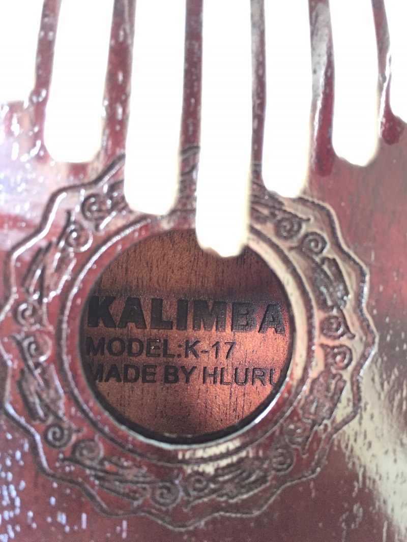 Đàn Kalimba 17 Phím Gỗ Mahogany Classic Hluru KaLinh