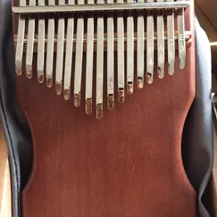 Đàn Kalimba Uốn 17 Phím Mahogany Nguyên Khối KaLinh