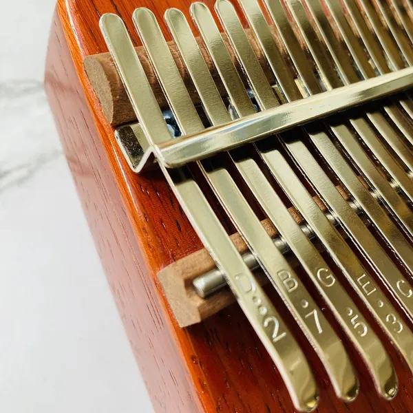 Đàn Kalimba 17 phím Âm Đáy Hoa Lê Đỏ KaLinh