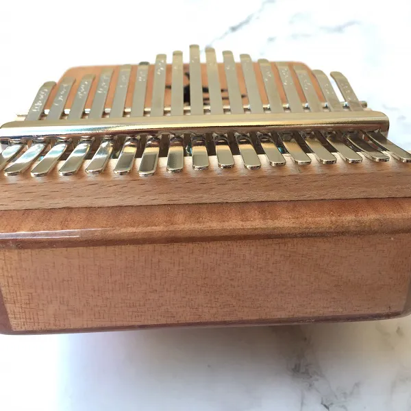 Đàn Kalimba 17 Phím Gỗ Mun Ebony Âm Đáy Vũ Công Purm KaLinh