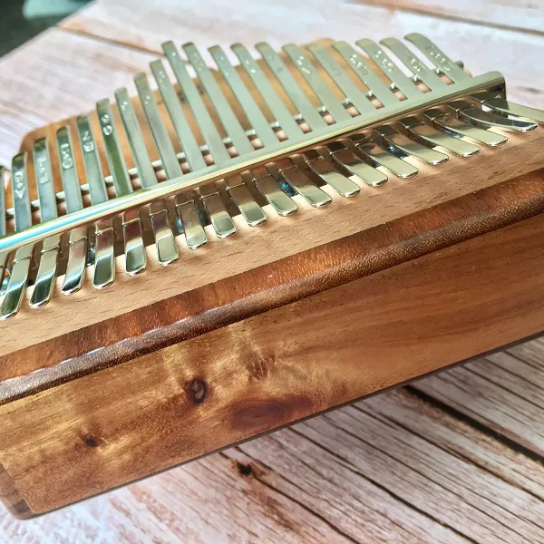 Đàn Kalimba 21 Phím Gỗ Keo Âm Đáy Hluru KaLinh