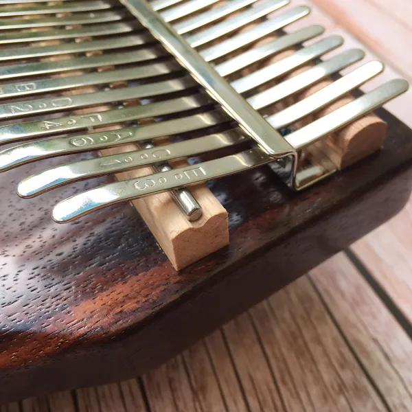 Đàn Kalimba Uốn 17 Phím Gỗ Hoa Hồng Nguyên Khối Hluru