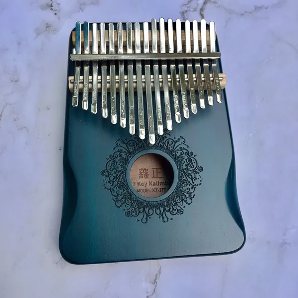 Đàn Kalimba 17 Phím Gỗ Mahogany Viền Đậm Bo Góc Classic XinZheng KaLinh