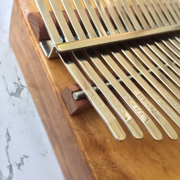 Đàn Kalimba 17 Phím Âm Đáy Gỗ Trinh Nam KaLinh