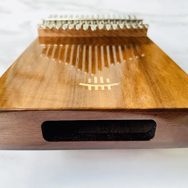 Đàn Kalimba 17 Phím Gỗ Walnut Âm Đáy Hluru KaLinh