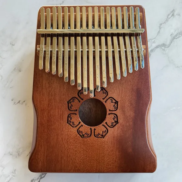 Đàn Kalimba 17 Phím Gỗ Mahogany Sen Phật Classic Andrew KaLinh