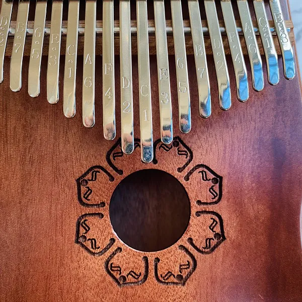 Đàn Kalimba 17 Phím Gỗ Mahogany Sen Phật Classic Andrew KaLinh