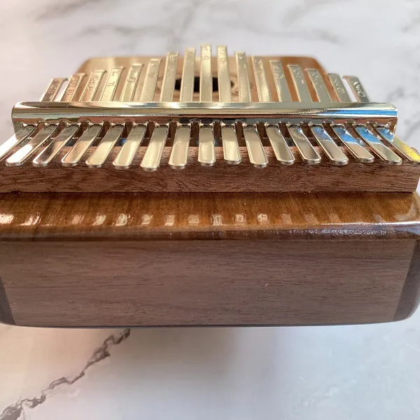 Đàn Kalimba 17 Phím Gỗ Óc Chó Classic Hluru KaLinh