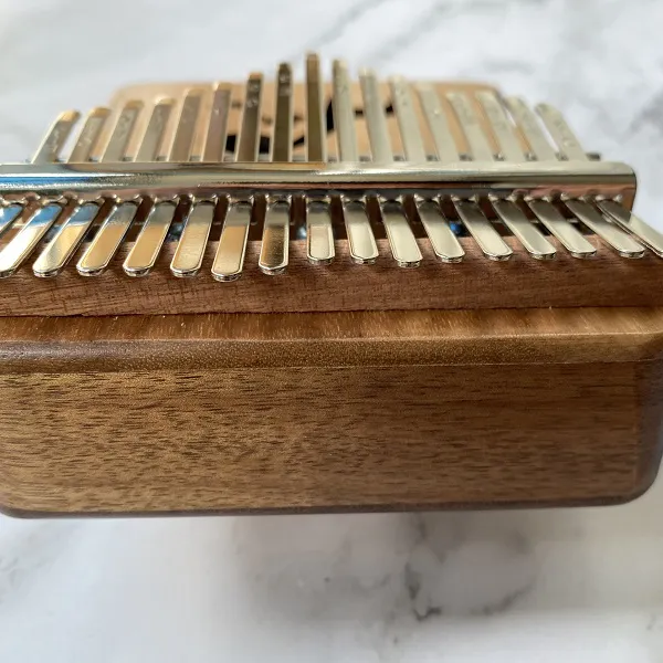 Đàn Kalimba 17 Phím Gỗ Mahogany Hươu Cao Cổ Classic KaLinh