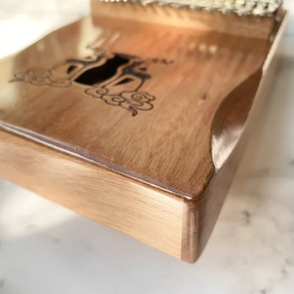 Đàn Kalimba 17 Phím Classic Mahogany Nâu Hươu Đôi Hluru