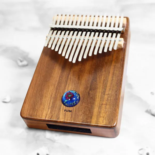 Đàn Kalimba 17 Phím Gỗ Keo Acacia (Koa) Âm Đáy Khảm Ngọc Purm