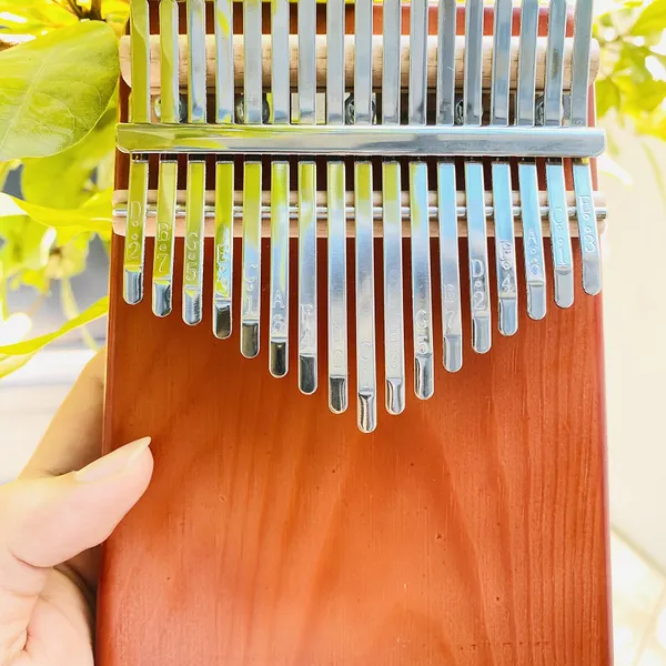 Đàn Kalimba 17 Phím Gỗ Mahogany Đỏ Nguyên Khối KaLinh