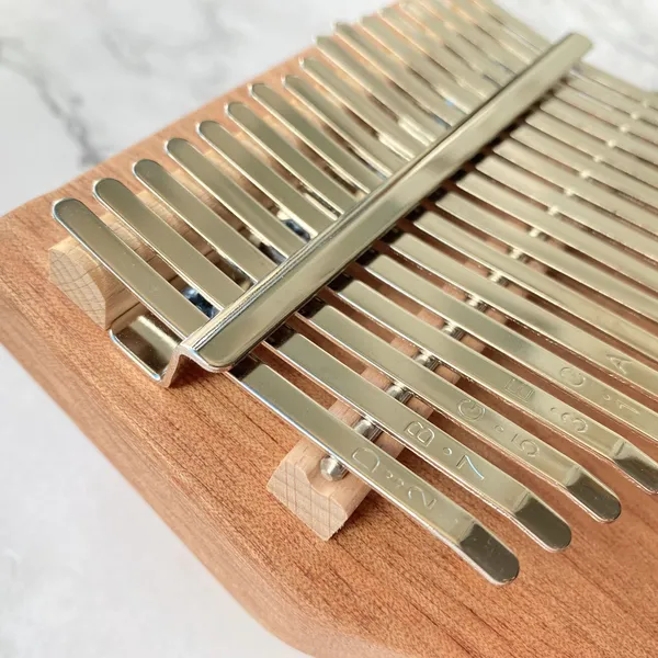 Đàn Kalimba 17 Phím Gỗ Mahogany Nguyên Khối Ares