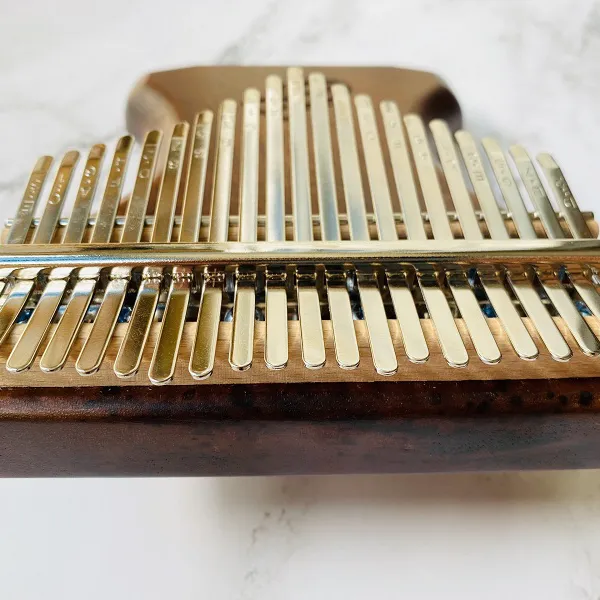 Đàn Kalimba 21 Phím Gỗ Keo Acacia Nguyên Khối Kameleon KaLinh
