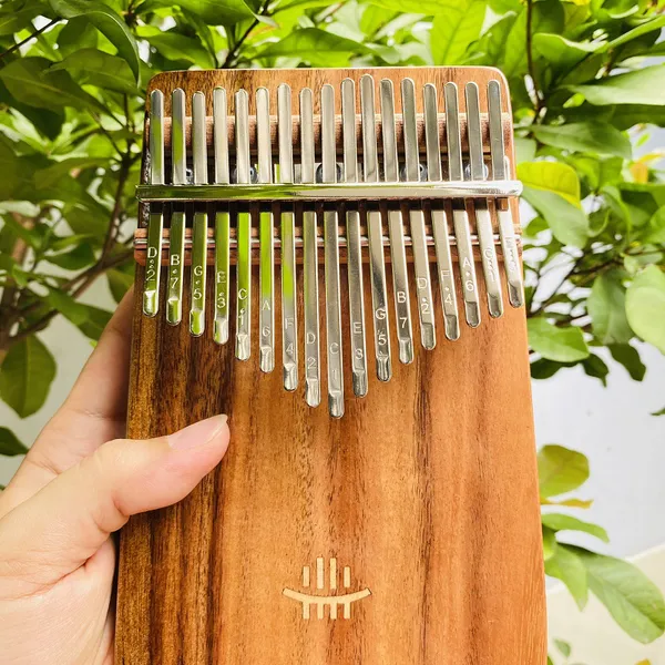 Đàn Kalimba 17 Phím Gỗ Keo Acacia Nguyên Khối KaLinh