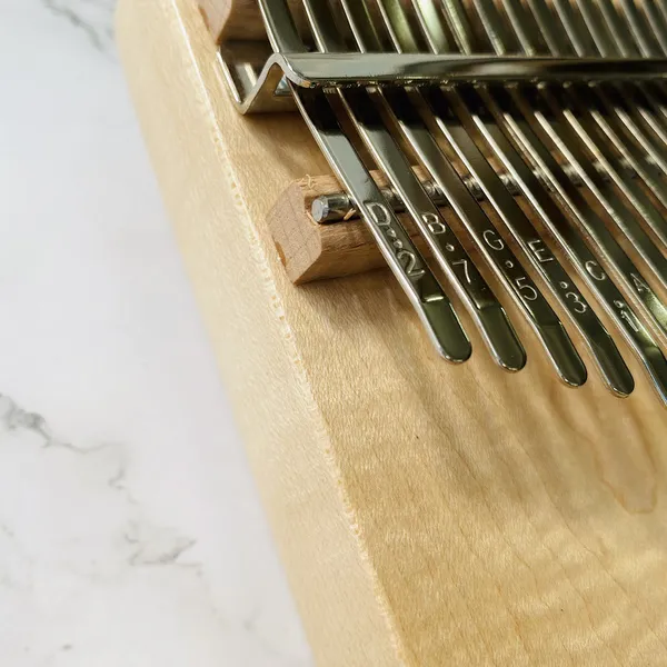Đàn Kalimba 17 Phím Gỗ Phong Nguyên Khối KaLinh