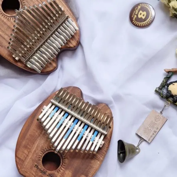 Đàn Kalimba 17 Phím Gỗ Sapele Cổ Điển Gấu Mèo BrightSun