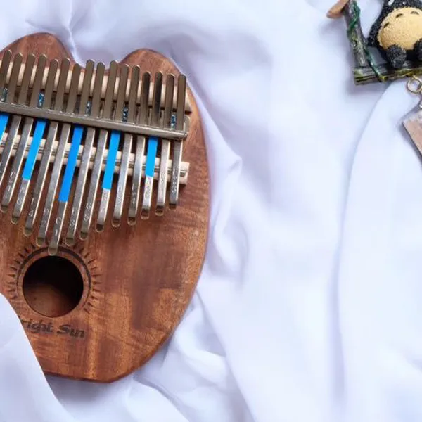Đàn Kalimba 17 Phím Gỗ Sapele Cổ Điển Gấu Mèo BrightSun