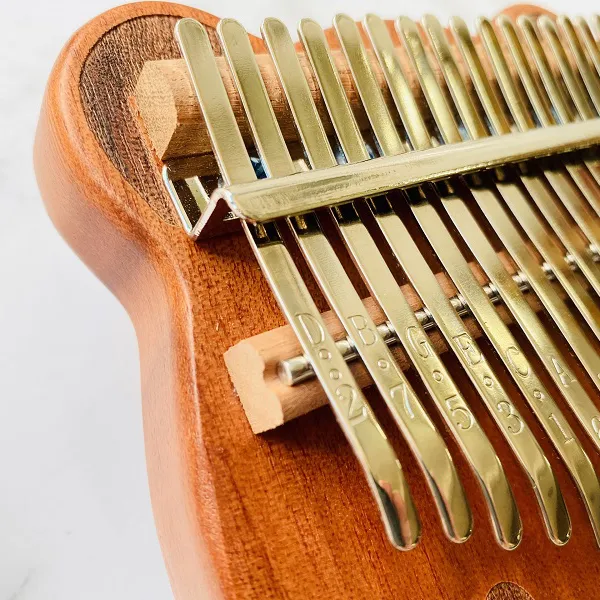 Đàn Kalimba 17 Phím Gỗ Sapele Đỏ Nguyên Khối Gấu Bo KaLinh