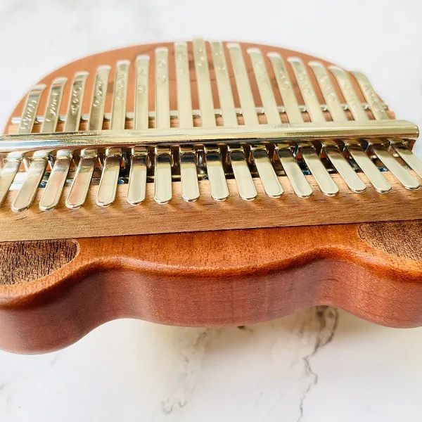 Đàn Kalimba 17 Phím Gỗ Sapele Đỏ Nguyên Khối Gấu Bo KaLinh