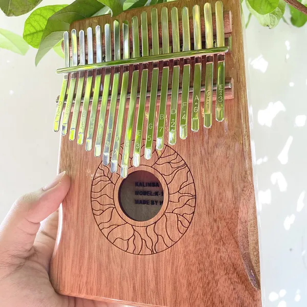 Đàn Kalimba Huashu Classic Gỗ Mahogany Nâu Tròn 17 Phím 21 Phím