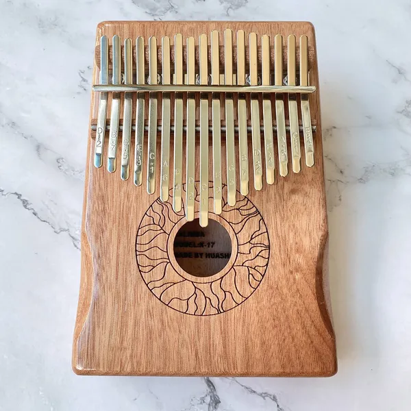 Đàn Kalimba Huashu Classic Gỗ Mahogany Nâu Tròn 17 Phím 21 Phím