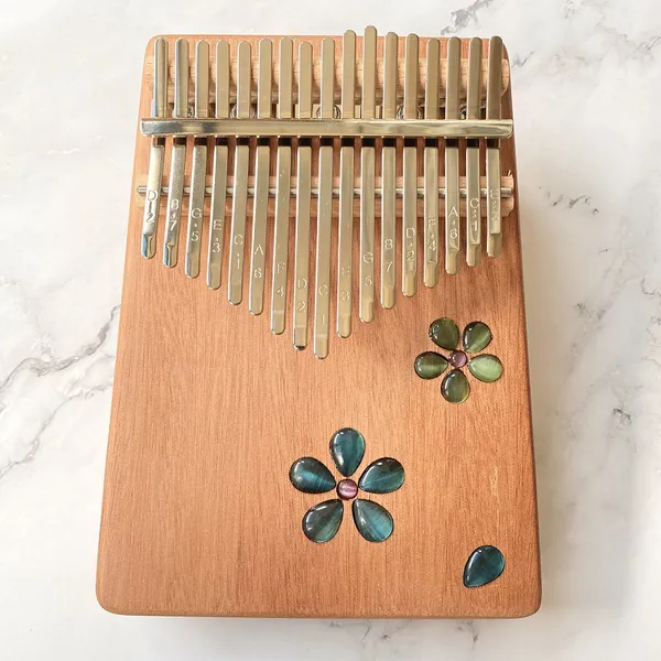 Đàn Kalimba 17 Phím Âm Đáy Khảm Hoa Purm Gỗ Mahogany / Vân Sam