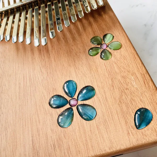 Đàn Kalimba 17 Phím Âm Đáy Khảm Hoa Purm Gỗ Mahogany / Vân Sam