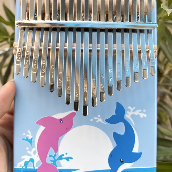 Đàn Kalimba 17 Phím Nguyên Khối Mahogany Cá Voi Xanh KaLinh