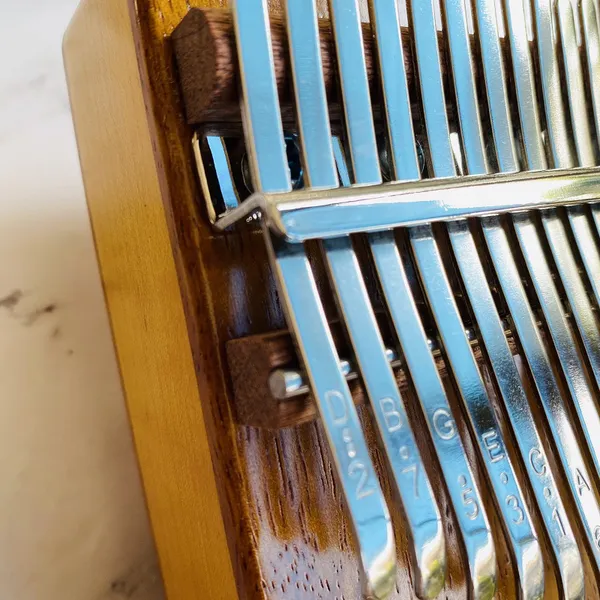 Đàn Kalimba 21 Phím Gỗ Trinh Nam Âm Đáy KaLinh