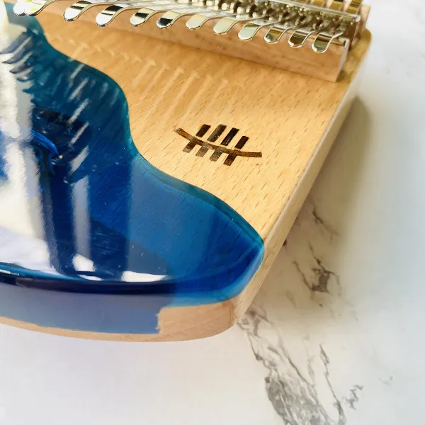 Đàn kalimba 21 phím Gỗ Nguyên Khối Cá Xanh Khảm Bo Góc