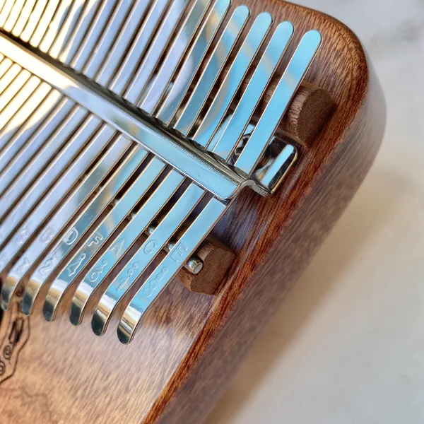 Đàn Kalimba 21 Phím Gỗ Hoàng Đàn Cổ Điển Hluru