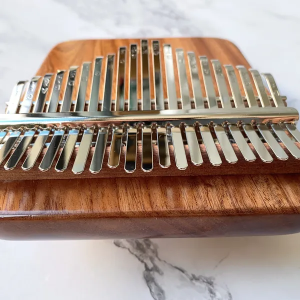 Đàn Kalimba 21 Phím Gỗ Hoàng Đàn Nguyên Khối Hluru