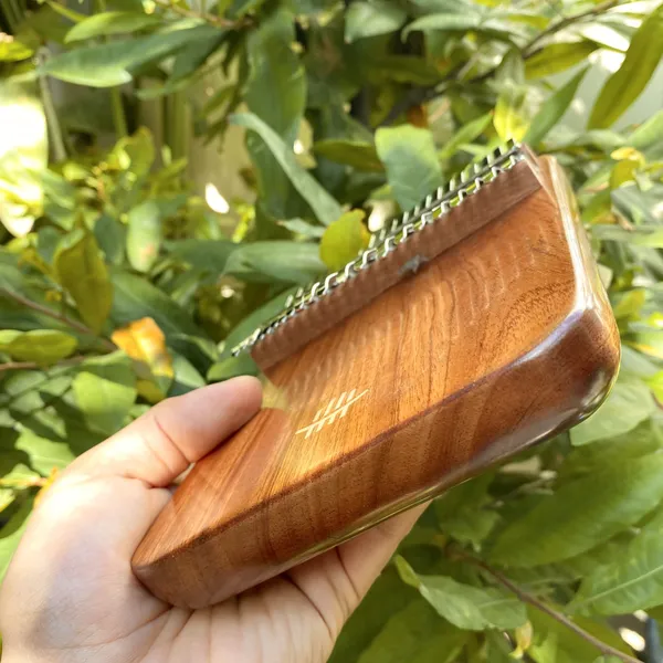 Đàn Kalimba 21 Phím Gỗ Hoàng Đàn Nguyên Khối Hluru