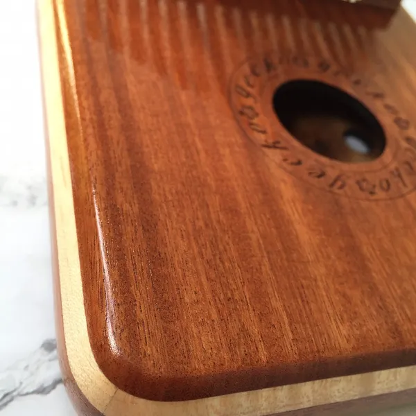 Đàn Kalimba 17 Phím Gỗ Hương Đỏ Cổ Điển Gecko KaLinh