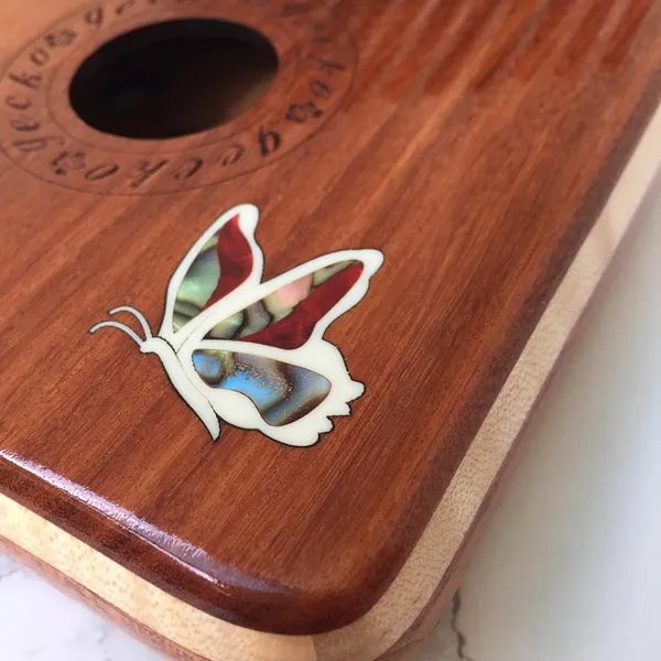 Đàn Kalimba 17 Phím Gỗ Hương Đỏ Cổ Điển Gecko KaLinh