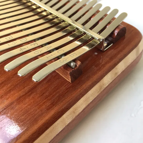Đàn Kalimba 17 Phím Gỗ Hương Đỏ Cổ Điển Gecko KaLinh