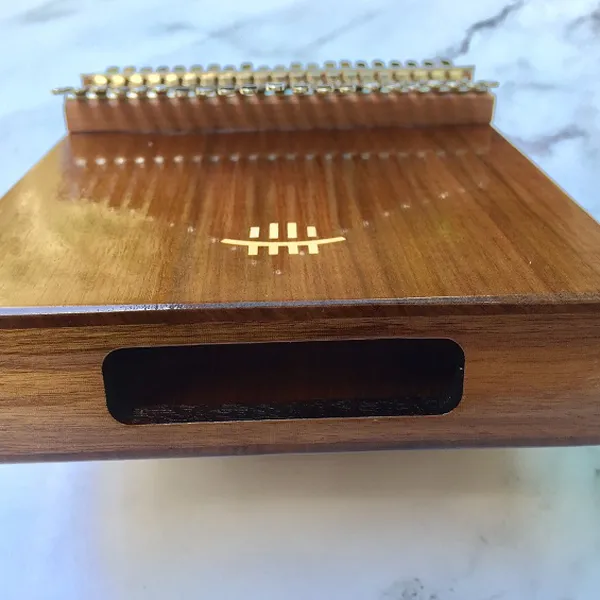 Đàn Kalimba 21 Phím Gỗ Óc Chó Âm Đáy Hluru KaLinh