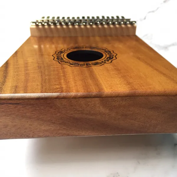 Đàn Kalimba 17 Phím Gỗ Keo Acacia Cổ Điển Classic Hluru KaLinh