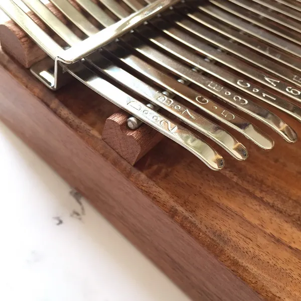 Đàn Kalimba 21 Phím Gỗ Keo Acacia Âm Đáy KaLinh