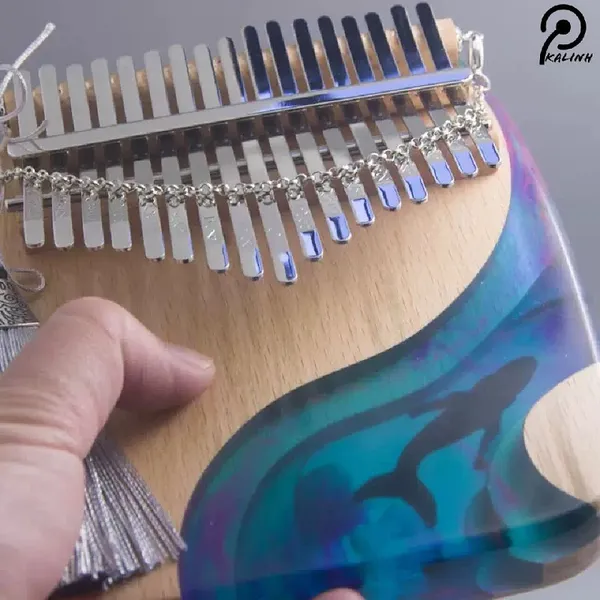 Đàn Kalimba 17 Phím Gỗ Sồi Cá Xanh KaLinh