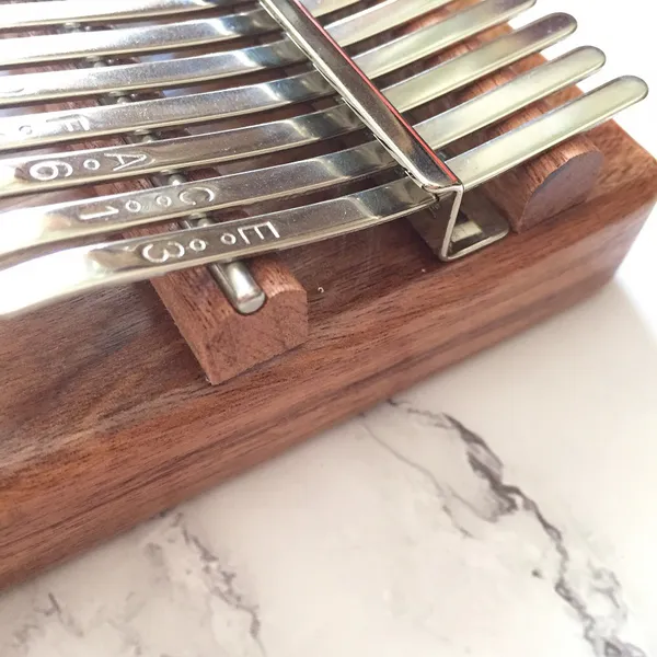 Đàn Kalimba 21 Phím Gỗ Keo Acacia Nguyên Khối KaLinh