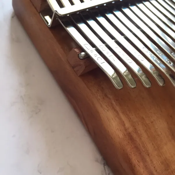 Đàn Kalimba 21 Phím Gỗ Keo Acacia Nguyên Khối KaLinh