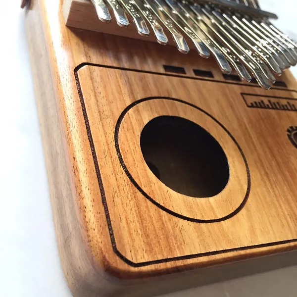 Đàn Kalimba 17 Phím Gỗ Keo Radio Purm KaLinh