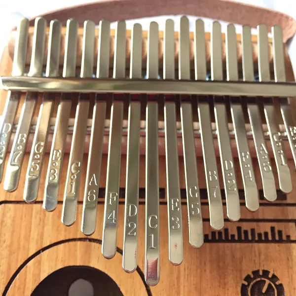 Đàn Kalimba 17 Phím Gỗ Keo Radio Purm KaLinh