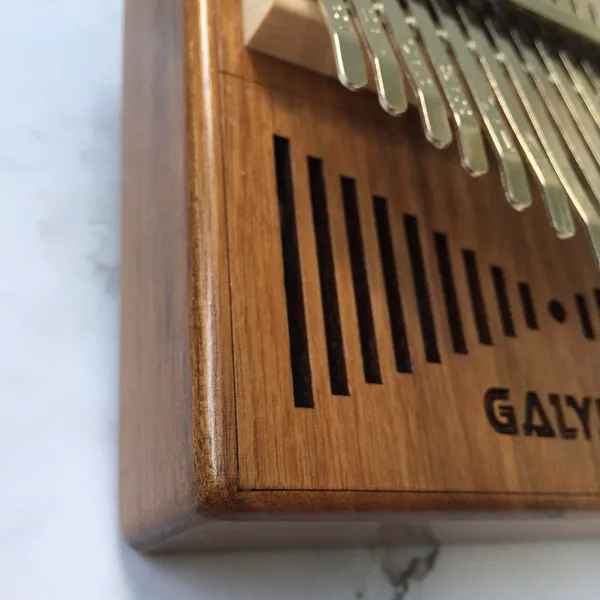 Đàn Kalimba 17 Phím Gỗ Mahogany Radio Nâu KaLinh