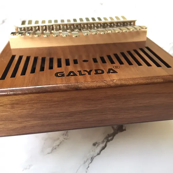 Đàn Kalimba 17 Phím Gỗ Mahogany Radio Nâu KaLinh