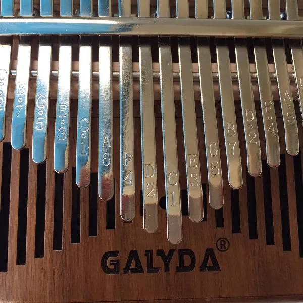Đàn Kalimba 17 Phím Gỗ Mahogany Radio Nâu KaLinh
