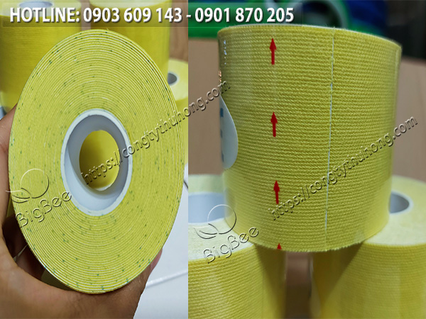 Sợi vải thun kết hợp đều trên bề mặt băng keo thể thao quấn cổ chân màu sáng Sợi vải thun kết hợp đều trên bề mặt băng keo thể thao quấn cổ chân màu sáng